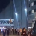 "Brže, mama brže" Jeziv snimak terorističkog napada u Moskvi, ljudi razbijali staklo da pobegnu od metaka (VIDEO)