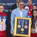 Predsednik Aleksandar Vučić ugostio zlatne boksere! Svečani prijem za delegaciju Bokserskog saveza Srbije i članove…