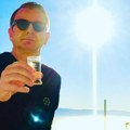 Naš pevač pokazao svoju ćerku i prava je lepotica: Obratio joj se na poseban dan emotivnom porukom
