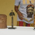 VIDEO: Holandija vratila Nigeriji 119 skulptura koje je ukrala tokom kolonijalne ere