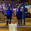Brutalan napad ispred stanice: Tri mlade osobe izbodene nožem u blizini džamije u Londonu