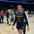 Navijač pogodio WNBA zvezdu dildom! VIDEO