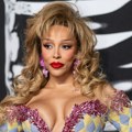 Doja Cat vraća kemp osamdesetih na scenu