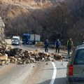 Amss apeluje na vozače da pažljivije voze zbog vremenskih prilika: U usecima i klisurama opasno zbog ovoga