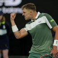 Bravo, majstore! Hamad Međedović osvojio titulu u Napulju! Srbin napravio ogroman skok na ATP listi, evo na kom se mestu sada…