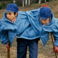 Машу и Дашу отргли су из мајчних руку, па мучили нељудским експериментима: А онда су последице узеле маха