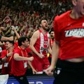 Milutinov: "Što duže čekaš - lepše bude na kraju"; "Ništa bez srpske zastave"