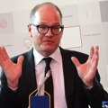 BIRN: Ko je Nemac koji Vučića zove „moj divlji Srbin“ i žudi za srpskim litujumom