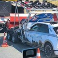 Sudar na sudar! Neverovatna scena na "Milošu Velikom": Kamion čuvao mesto nezgode, pa se u njega zakucao auto!