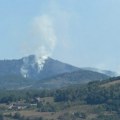 Požar na Zlatnom kamenu traje već četiri dana, vatrogasci svakodnevno na terenu