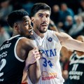 Hladnokrvni Rivs na debiju rešio triler u Dudovoj šumi