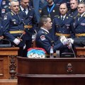 Ministar Vučević prisustvovao svečanosti povodom završetka školovanja 12. klase VSBO i oficira 66. klase GŠU