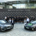 Fudbaleri Bajerna dobili električne automobile od Audija