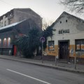 Bačena baklja u dvorište Crne kuće: Neonacisti najavljivali dolazak uoči nastupa dreg kraljica