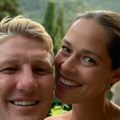 Bastijan devojku upoznao na Majorci, deca im idu u istu školu?! Novi detalji, a ovo je njihova porodična vila