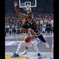 Ajzea Majk na tankom ledu