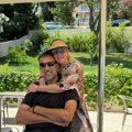 "On je moje sve" Vlade Divac ne skida osmeh, supruga Ana ga grli i ne pušta: Nakon udesa, bolnice i operacije emotivni prizor…