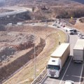 Važno za vozače, obustavlja se saobraćaj na ovoj deonici Automobili na dva granična prelaza čekaju 45 minuta