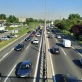 AMSS: Automobili čekaju na prelazak granice do 40 minuta, kamioni i pet sati