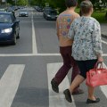 Kazna do 50 evra ako prelazite ulicu s telefonom u ruci