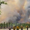 (Foto) Bukte požari na jugoistoku SAD: Uništeno 50 kuća, naređene evakuacije u Džordžiji i Floridi