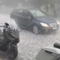 Nevreme izazvalo haos u Subotici! Prst pred okom se ne vidi: Jak pljusak, tuče i grad, automobil jedva prolazi ulicom! Jezivi…