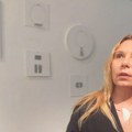 Između nakita i umetničkog predmeta