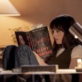 Ako ste voleli knjigu „Verity“, spremite se – stiže filmska adaptacija: Dakota Johnson i Anne Hathaway u glavnim ulogama