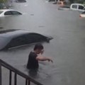 Grad od 10 miliona ljudi pod vodom! Poplave potopile metropolu, pogođeno svih 50 distrikata: Kiša lila 48 sati bez prestanka…