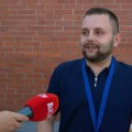 Sa nudističke plaže, pravo u takmičenje: Seka, Relja i Nataša u šoku jer je pevač odabrao Stojinu pesmu: "Morao sam, takav je…