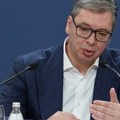 Vučić: Imamo potpuno ludilo, gledate izbezumljene ljude razrogačenih očiju