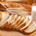 Od danas hleb jeftiniji u Srbiji: Brašno "T-500" ne sme da košta više od 54 dinara