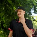FOTO „Sad svi hoće na basket“: Jokić oduševio slikom ispred kuće u Somboru