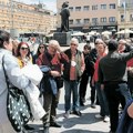 Lokalni vodiči nisu skupi, a stranci ih ipak ne angažuju