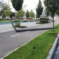 Prve slike nakon prevrtanja automobila u Beogradu na vodi: Dvoje u bolnici