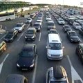 Automobili "mile", formirane nepregledne kolone vozila: Na graničnim prelazima Batrovci i Horgoš čeka se do dva sata