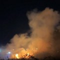 Veliki požar u Futogu: Planula fabrika paleta, vatrogasci se gušili zbog dima VIDEO