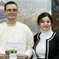 Učenik vranjske Gimnazije Veljko Pešić novac od nagrade uplatio deci oboleloj od autizma