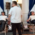 Gašić učestvovao u akciji dobrovoljnog davanja krvi u Sremskoj Kamenici