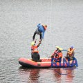 Drama na Skadarskom jezeru: Mladićima se pokvario čamac nasred vode a zbog vetra i talasa nisu mogli do obale, spasioci ih…