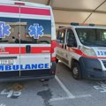 Povređena devojka (18) u sudaru: Saobraćajna nesreća kod Ada Mola, Hitna pomoć na mestu udesa