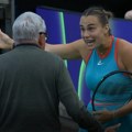 Meč prekinut zbog klizavog terena, Sabalenka pobesnela (VIDEO)