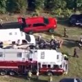 Avion skrenuo sa piste i srušio se u šumu! Povređene na nosilima unose u kola hitne pomoći, objavljeni snimci iz Nju Džerzija…
