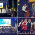 Pesmom, igrom i običajima bunjevci obeležili svoj nacionalni praznik Hleb okrenuli na četiri strane sveta i proslavili…