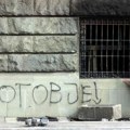 „Dan kad su padale suzavice“: Sećanje Milana St. Protića na dane pred Peti oktobar