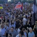 MUP tvrdi da je na Slaviji 34.300 ljudi, Arhiv procenjuje na više od 100.000