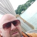 Pevač slomljen zbog smrti pevačice Marijane Tomić koja je umrla u 39. godini: Podelio njenu fotografiju, tuga i bol