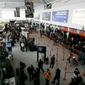 Putnici na aerodromu u Bristolu vrištali nakon što su svi prebačeni na jedno mesto u prizemlju