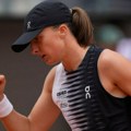 Rutinska pobeda: Švjontekova počistila Ruskinju za plasman u polufinale Toronta