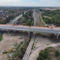 Još dva kilometra Dunavskog koridora: U saobraćaj pušten novi most preko pruge u Maloj Krsni